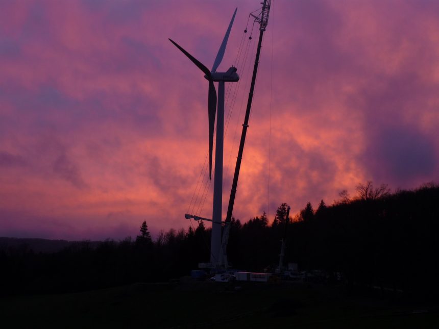 L'éolienne montée !