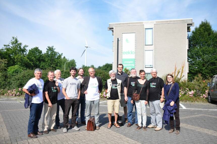 Photo : une delegation d'EOLA, Enercoop et Energie Partagee rencontre Ecopower et membres de REScoop