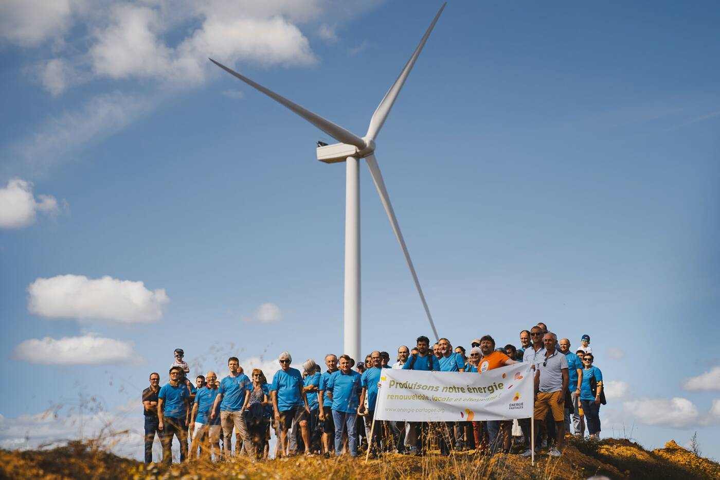 Les actionnaires citoyens du parc éolien des Grands Fresnes célèbrent l'entrée en service de leurs éoliennes !