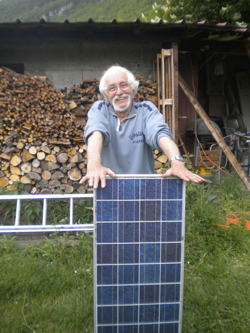 Georges David (ici en 2012), opposant historique à Superphénix, a accueilli la centrale Phébus 1 sur son toit en 1992 et est administrateur d'Hespul depuis 2002.