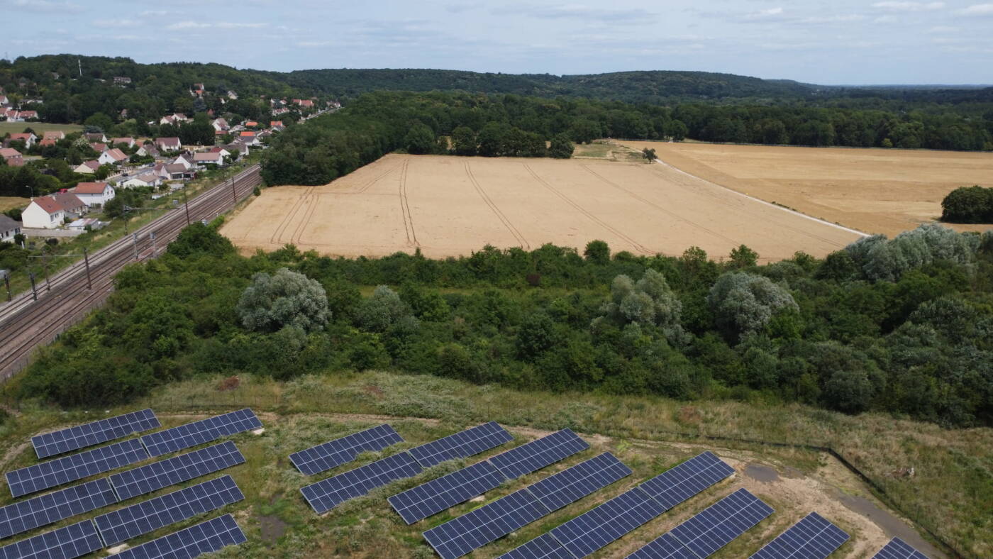 DJI_0124_comp-EnR Juine et Renarde-Etréchy-Panneaux solaires et bois au nord