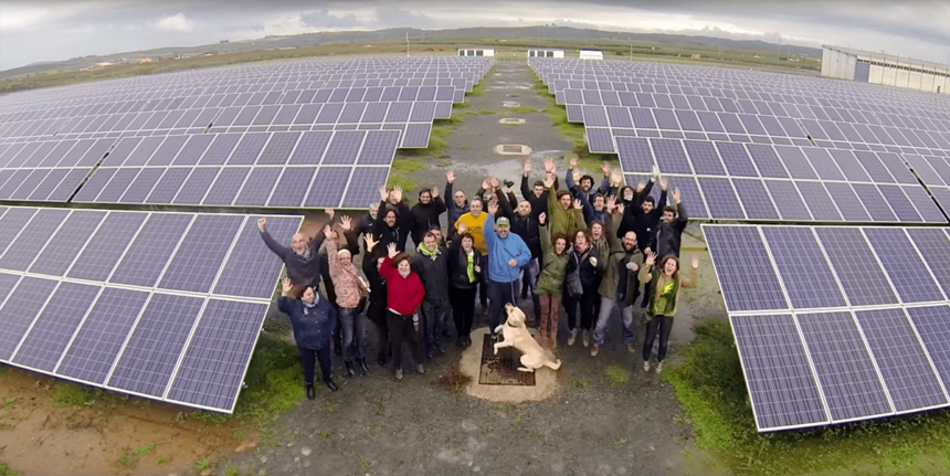 Parc solaire de Alcolea del Río (puissance : 2160 kWc), en Andalousie, intégralement financé par les sociétaires de Som Energía.