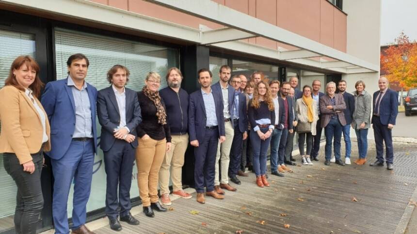Le 21 octobre 2021, les représentants des 7 actionnaires de la SEM Energie Mayenne réunis à l'occasion de la création de la société.