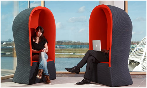 Low-Tech-Mag-Be-warm-in-cold-house-Insulated-chairs
