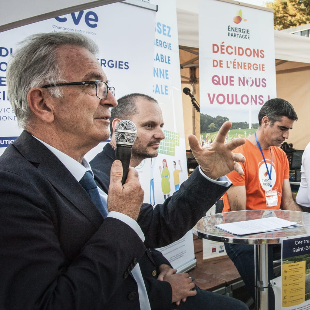 François Bonneau, président de la Région Centre-Val de Loire salue le projet citoyen de Saint-Benoît-la-Forêt