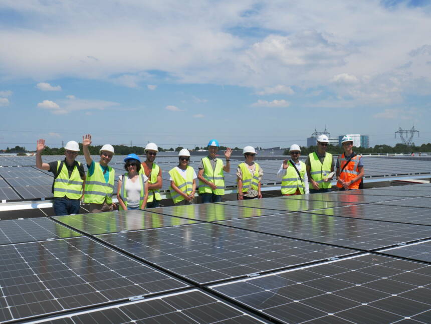 MINaWatt-Equipe-toiture-scaled