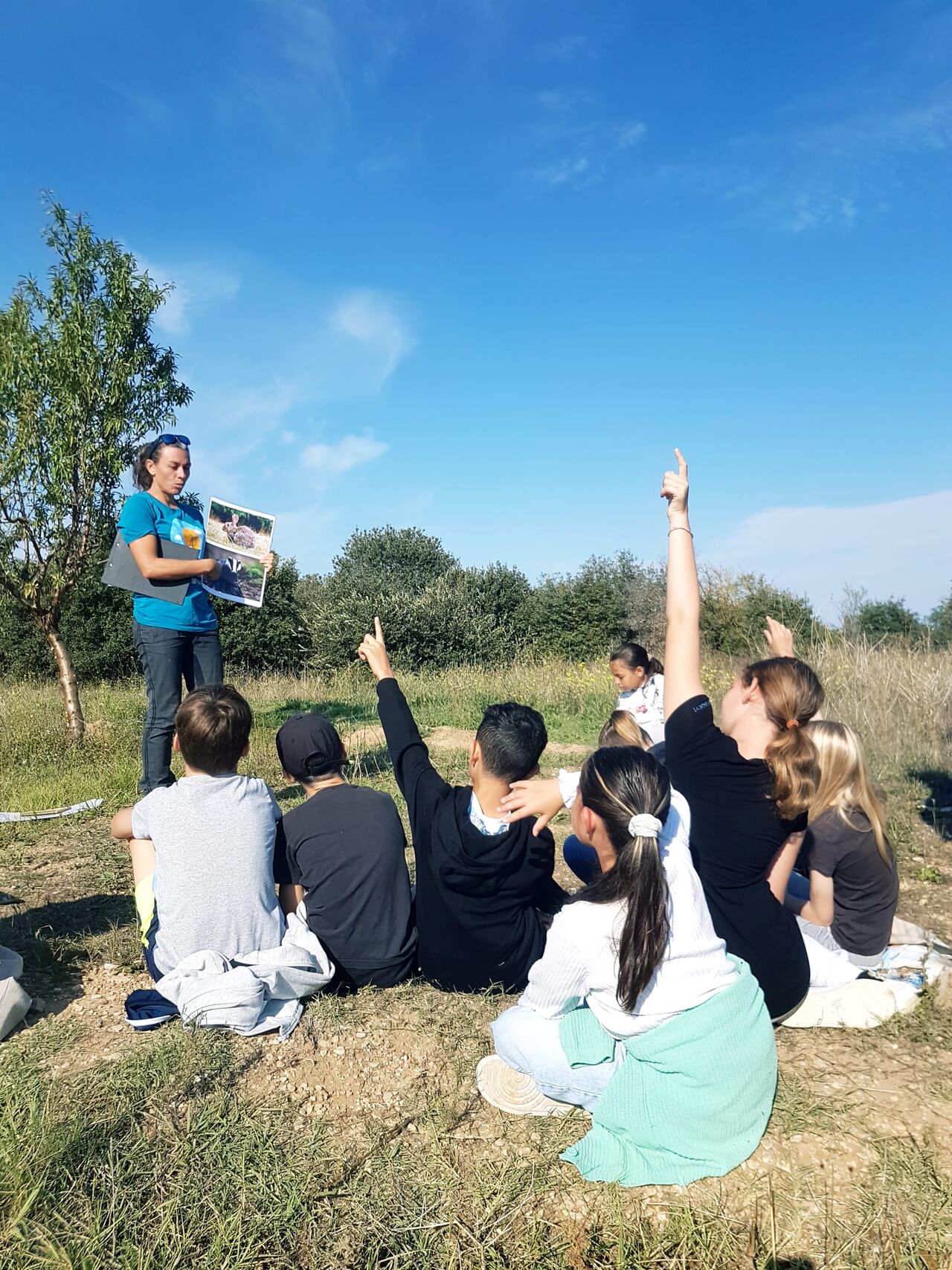 Les enfants posent leurs questions sur le parc.